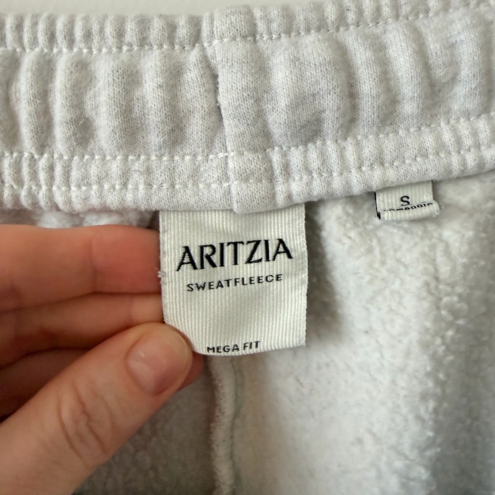 Aritzia Cozy Sweatfleece Mega Straight Sweatpant - White - Picture 5 of 5